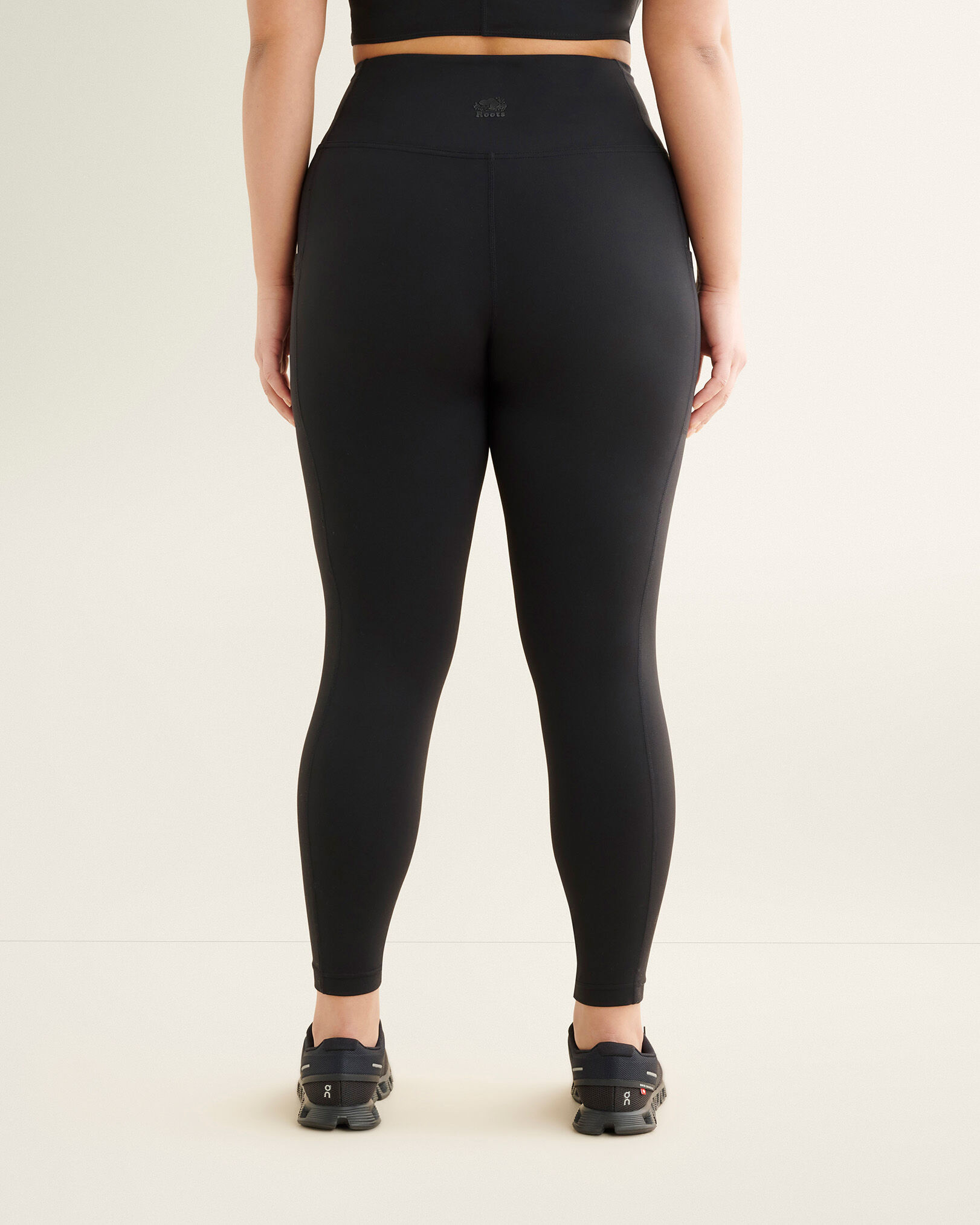 Pocket leggings deals plus size