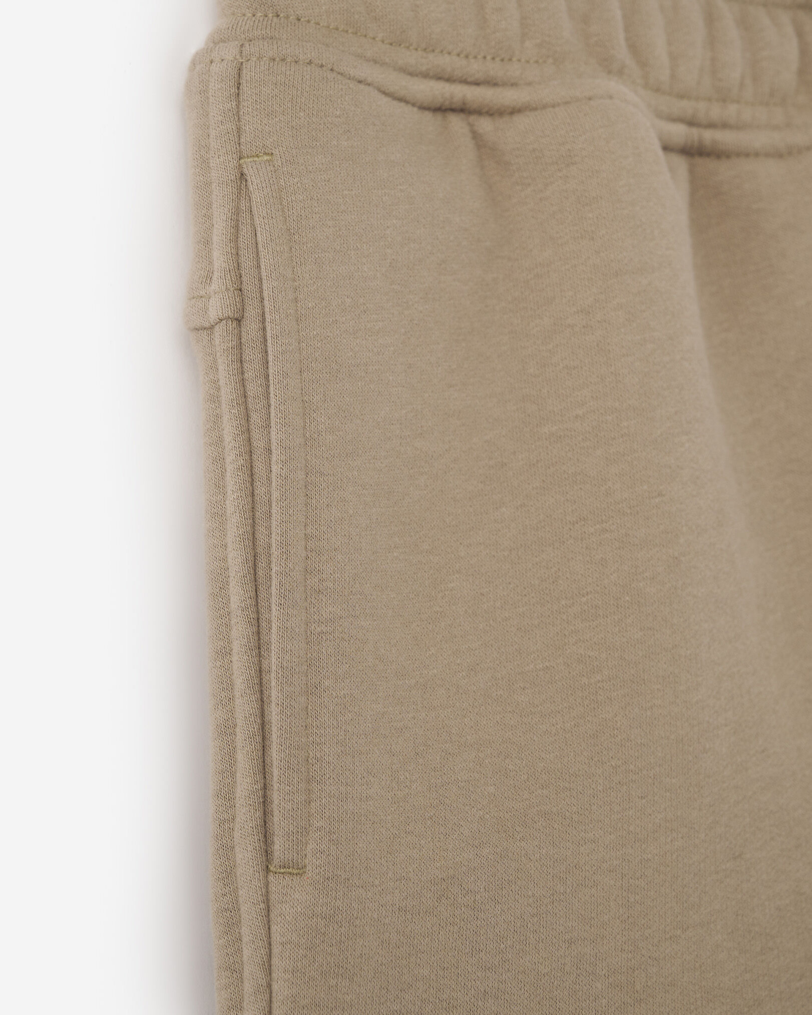 Summer Cloud Sweatshort 3 Inch