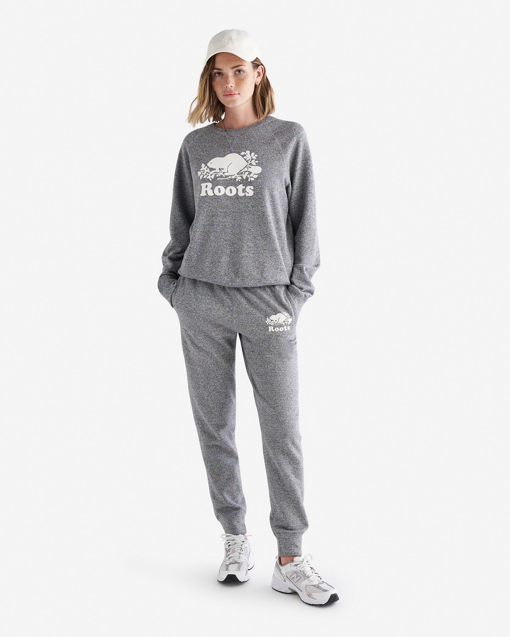 Roots crewneck sale