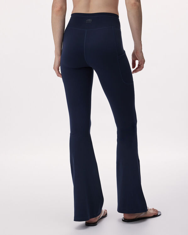 Legging sport &eacute;vas&eacute; en tricot