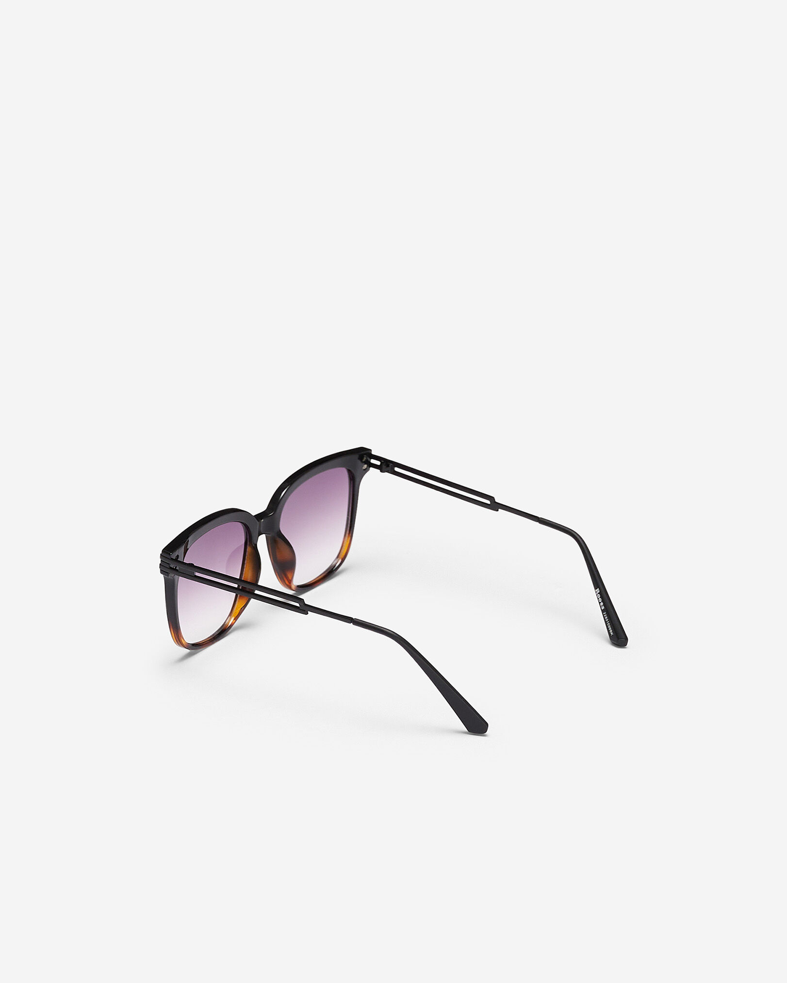 Lunettes de soleil carrées en plastique avec branches métalliques pour femme