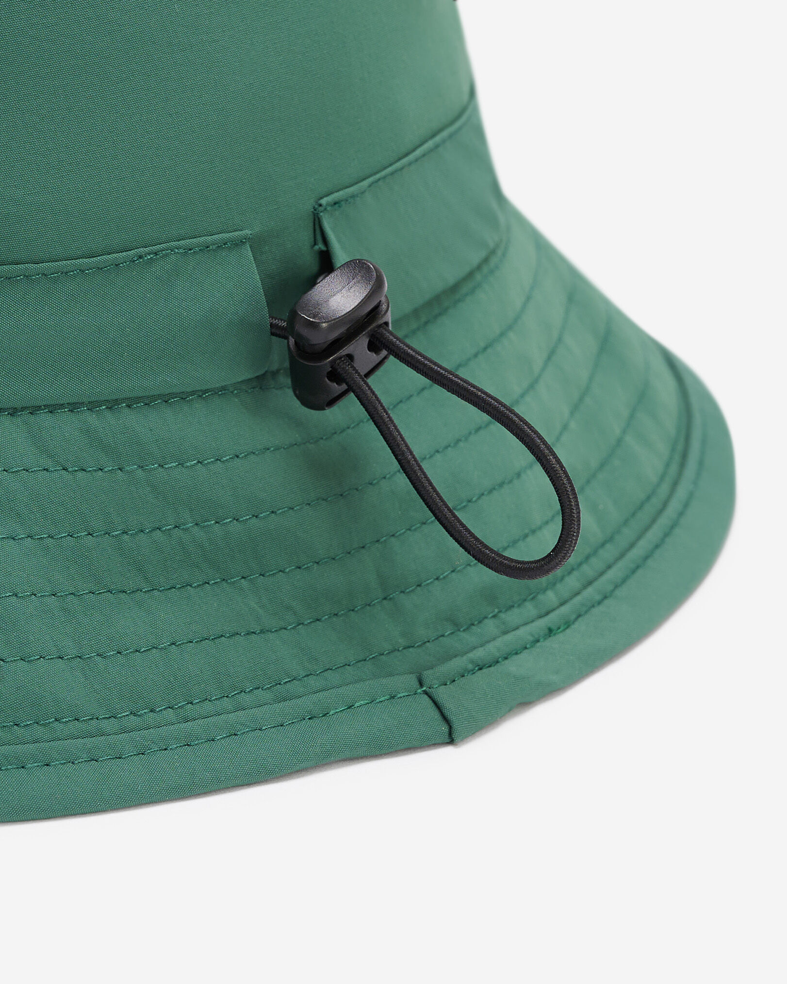 Green bucket hat with string shop