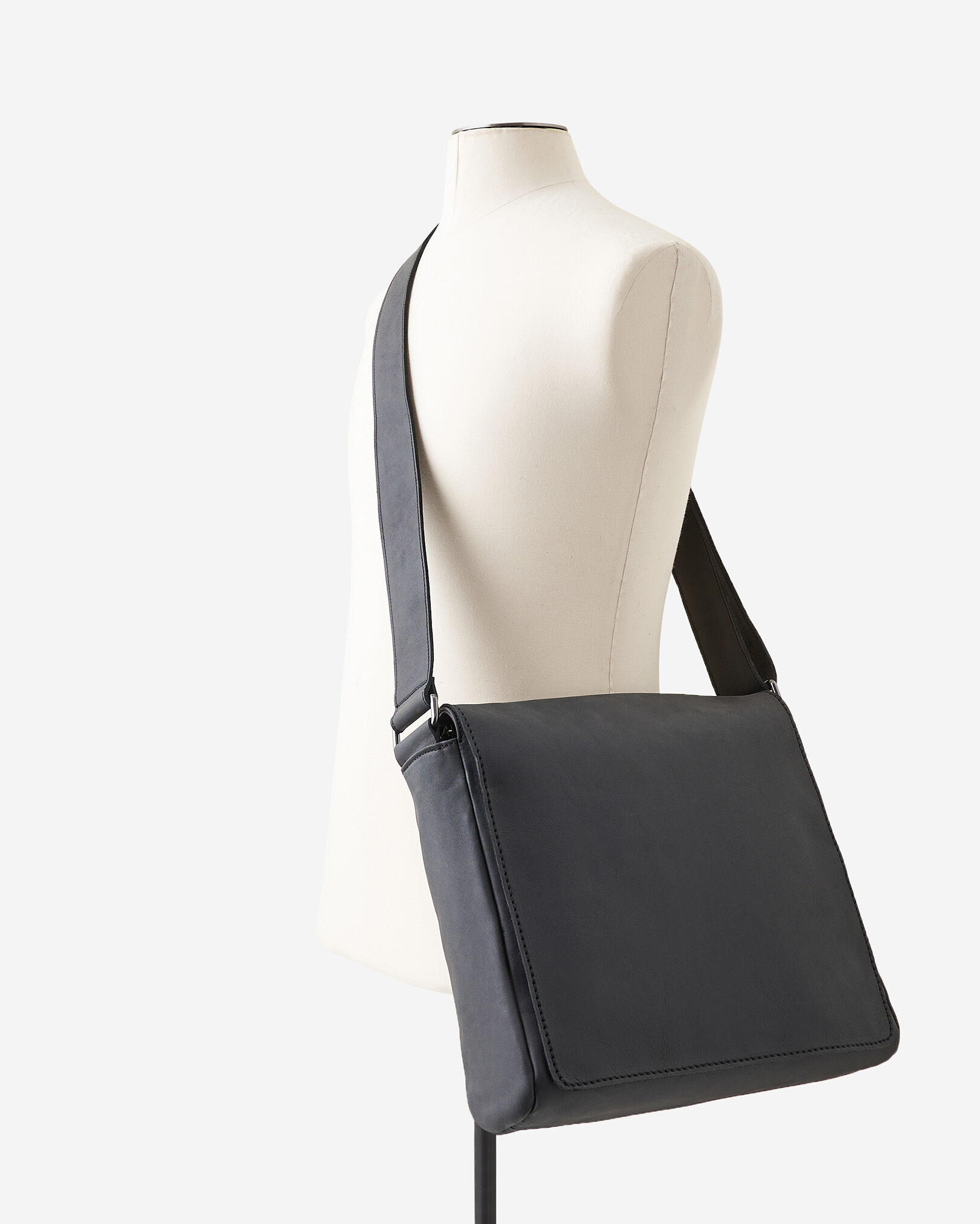 Roots deals side bag