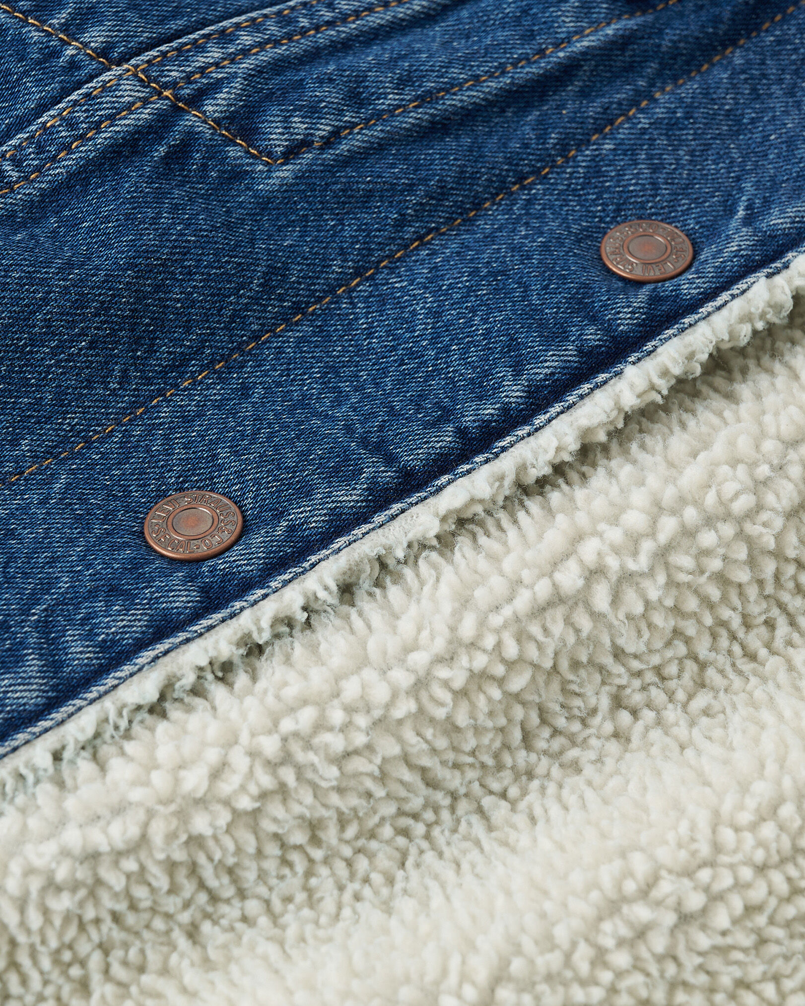 Levi's®  Collarless Crop Womens Sherpa Trucker Jacket