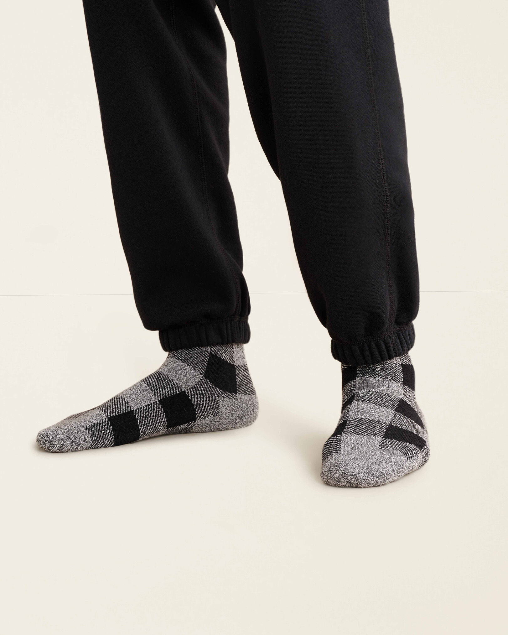 Mens checkered socks deals