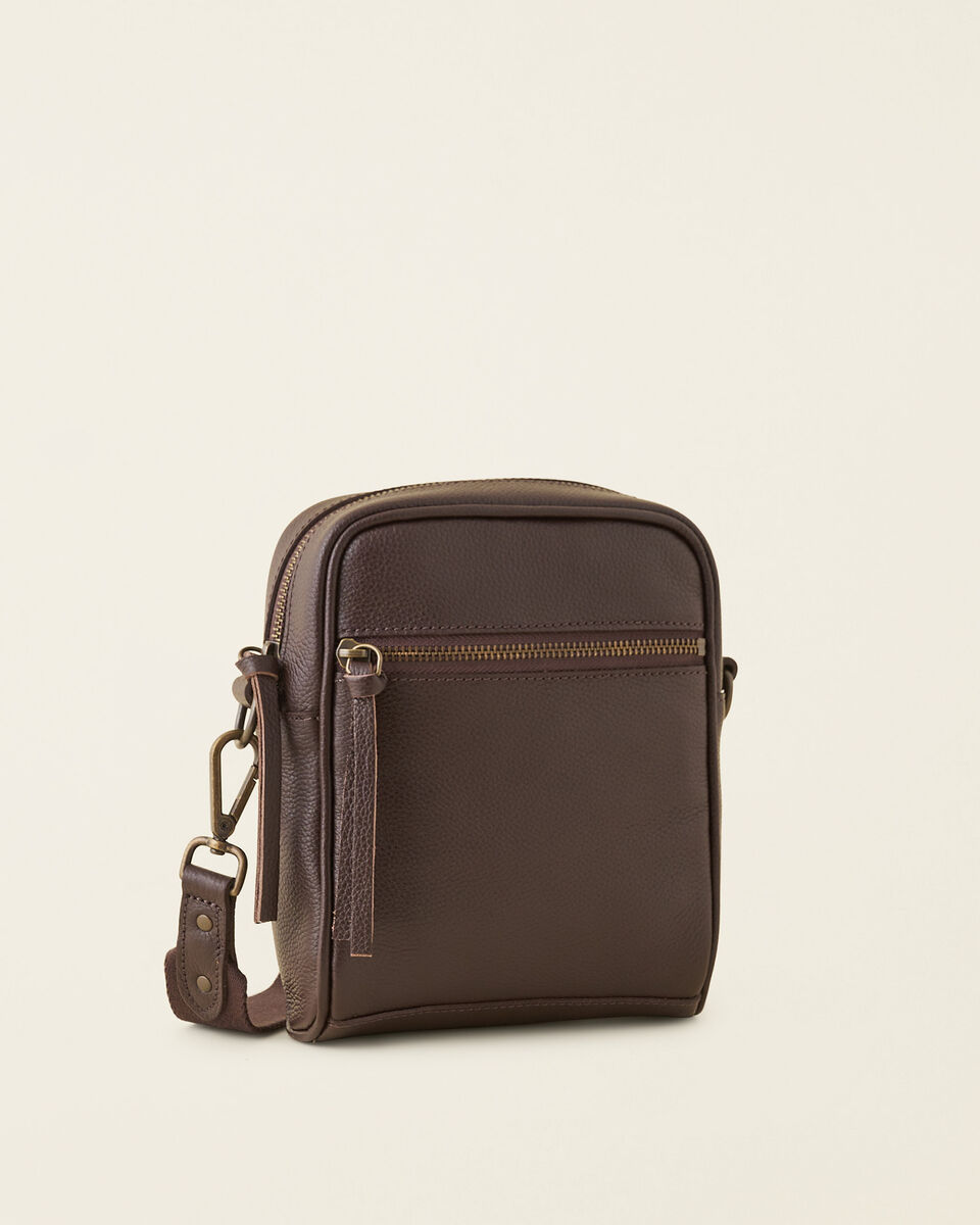 Essential Crossbody Cervino