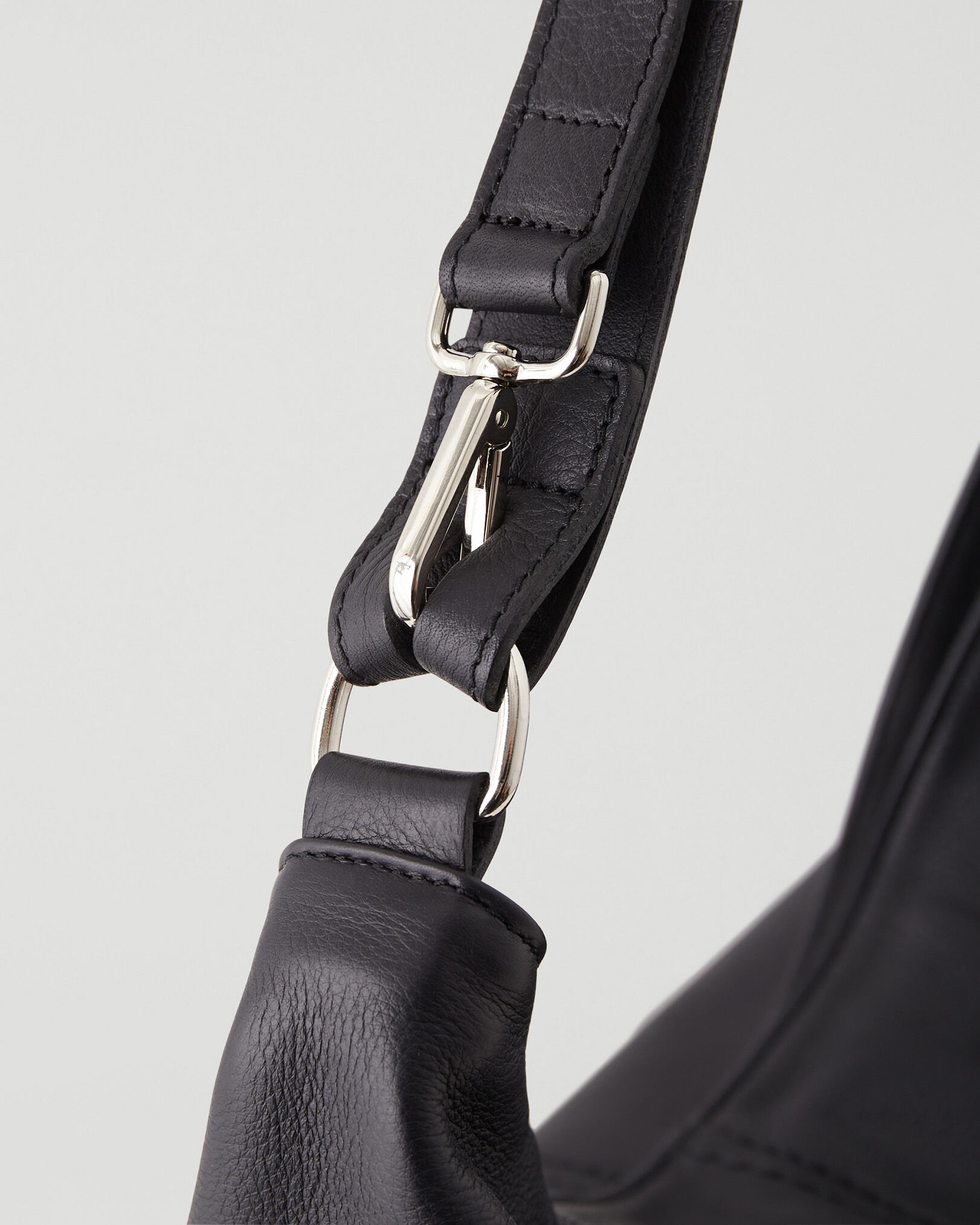 Roots hobo bag online