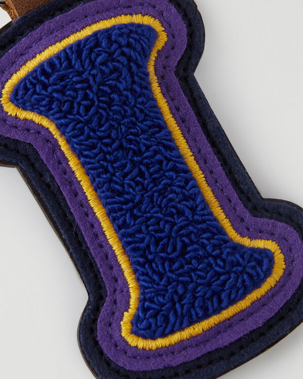 Breloque en chenille en forme de lettre