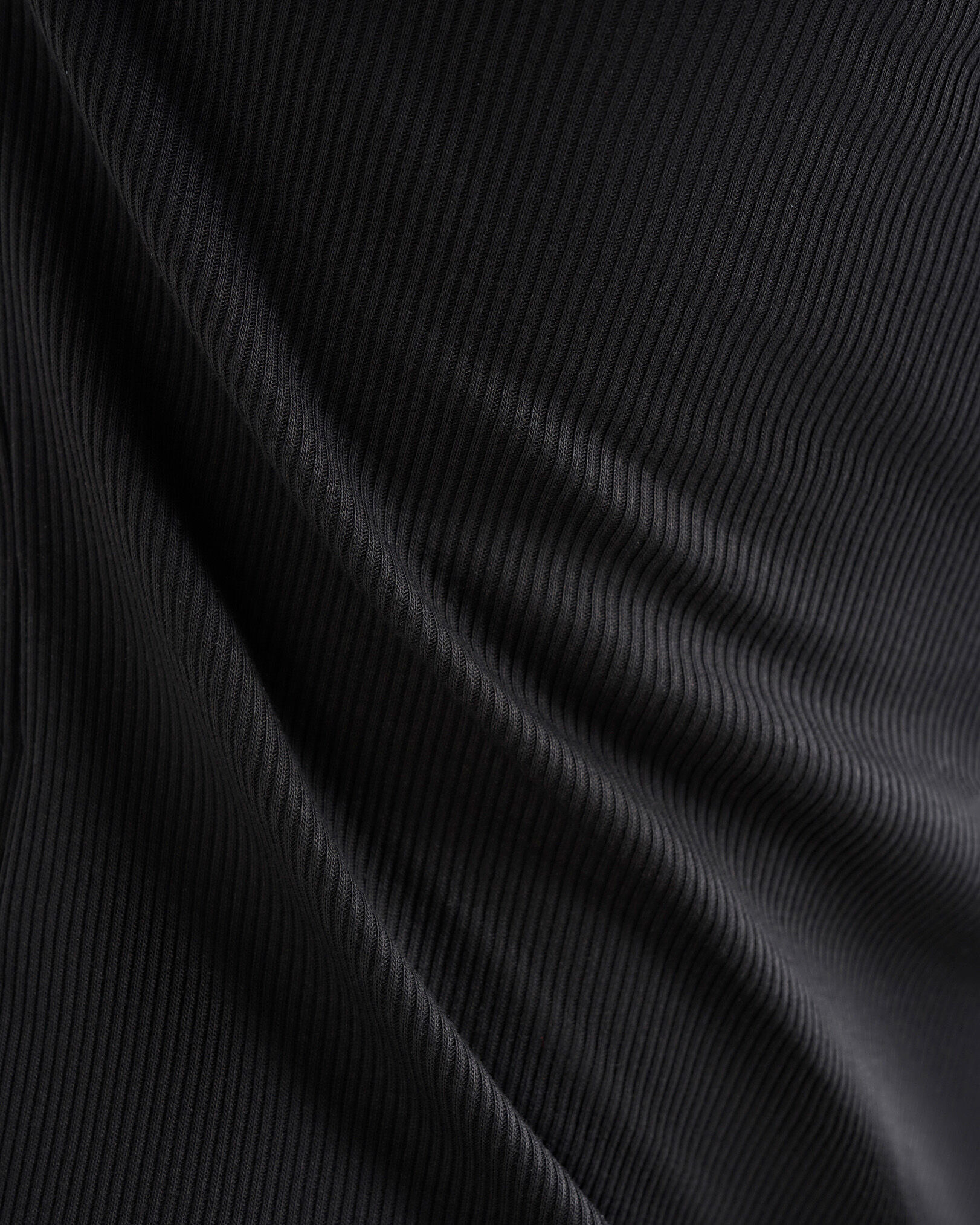 Roam Rib Fitted Long Sleeve Henley