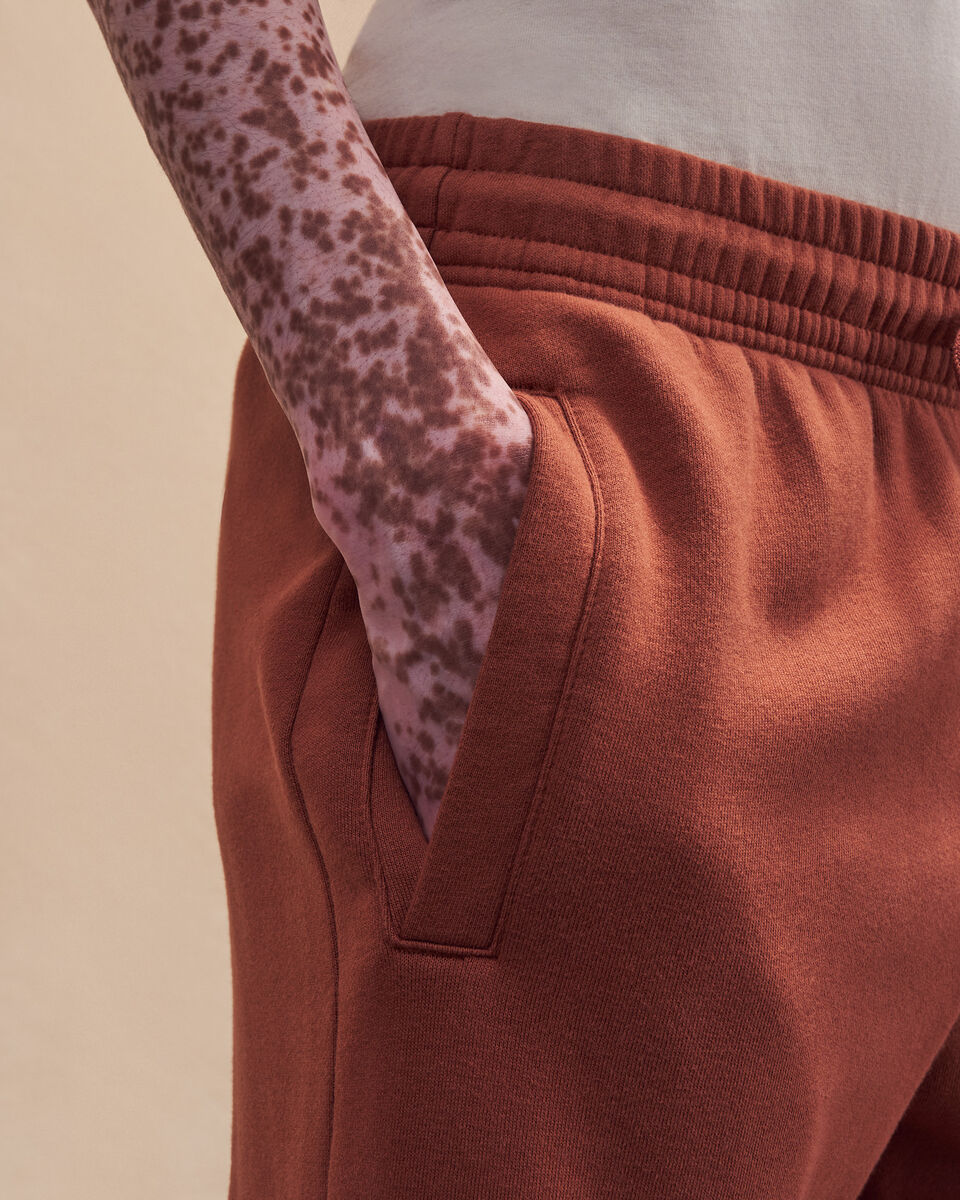 Revolutionnaire By Roots Sweatpant Gender Free
