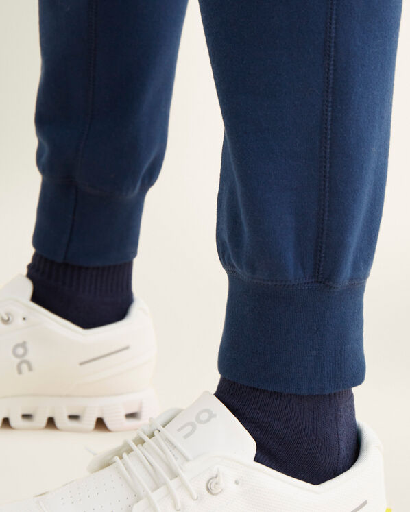 Pantalon original ajusté à cheville côtelée en molleton de coton bio Pantalon original ajusté à cheville côtelée en molleton de coton bio