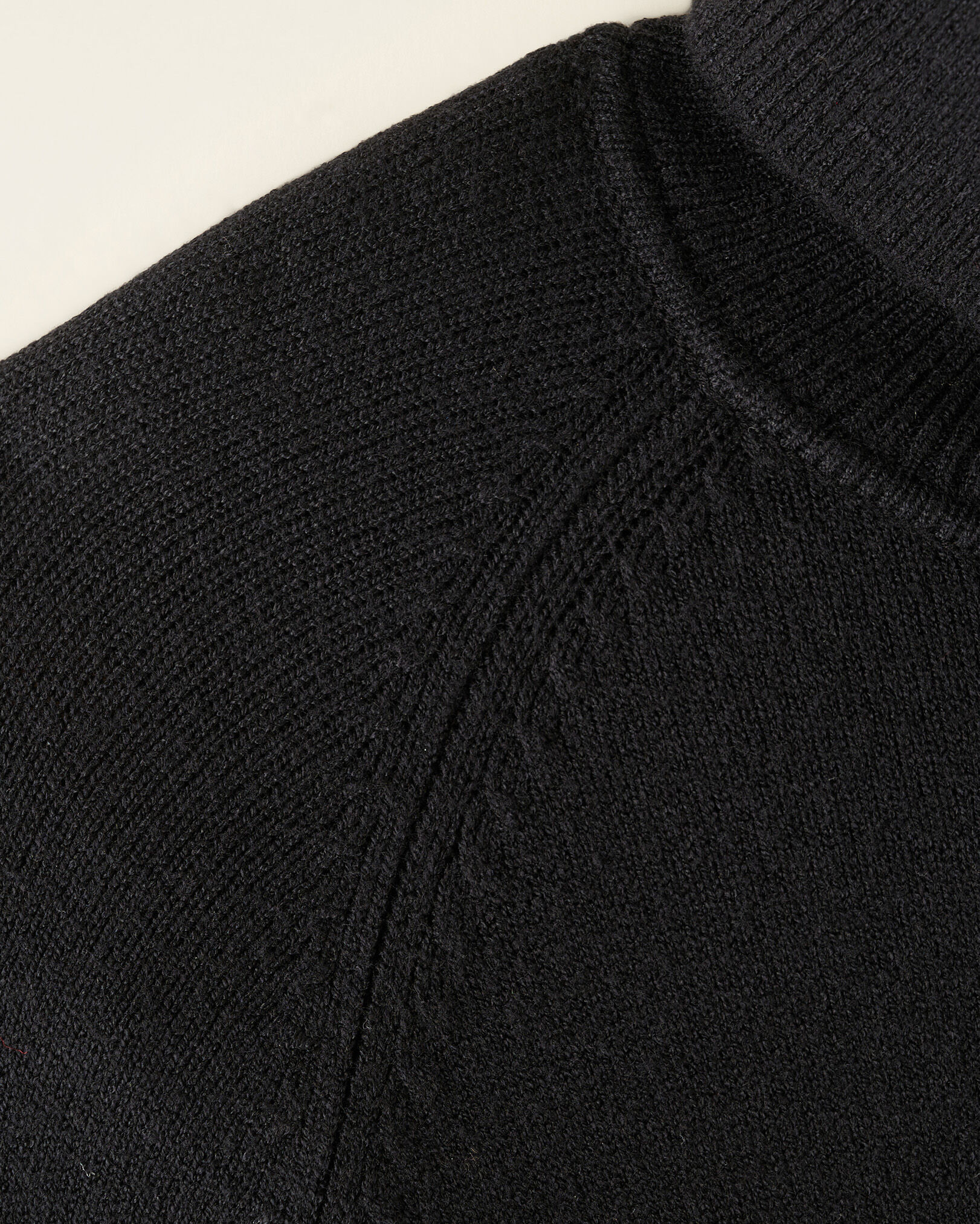 Bowen Turtle Neck Sweater Sweaters and Cardigans Roots