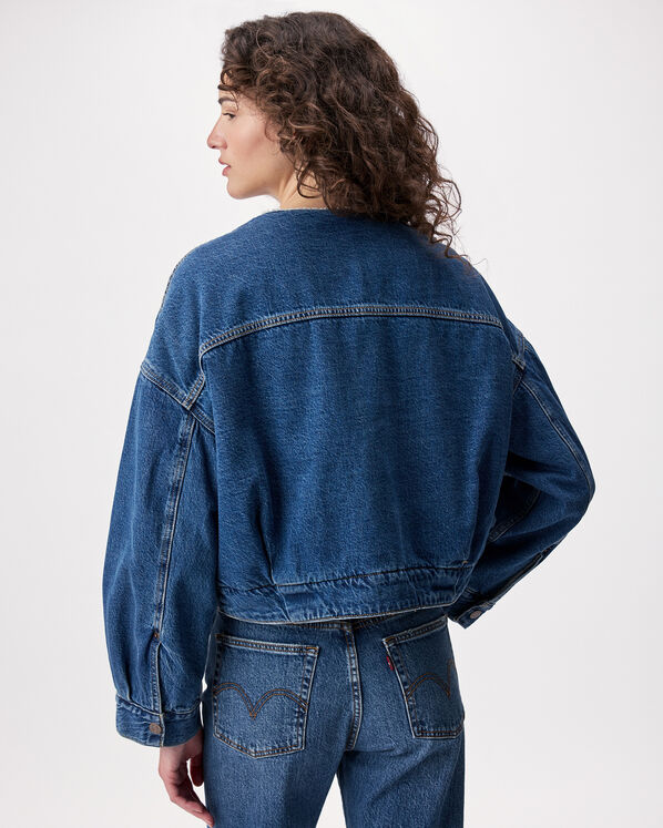 Levi's&reg;  Collarless Crop Womens Sherpa Trucker Jacket