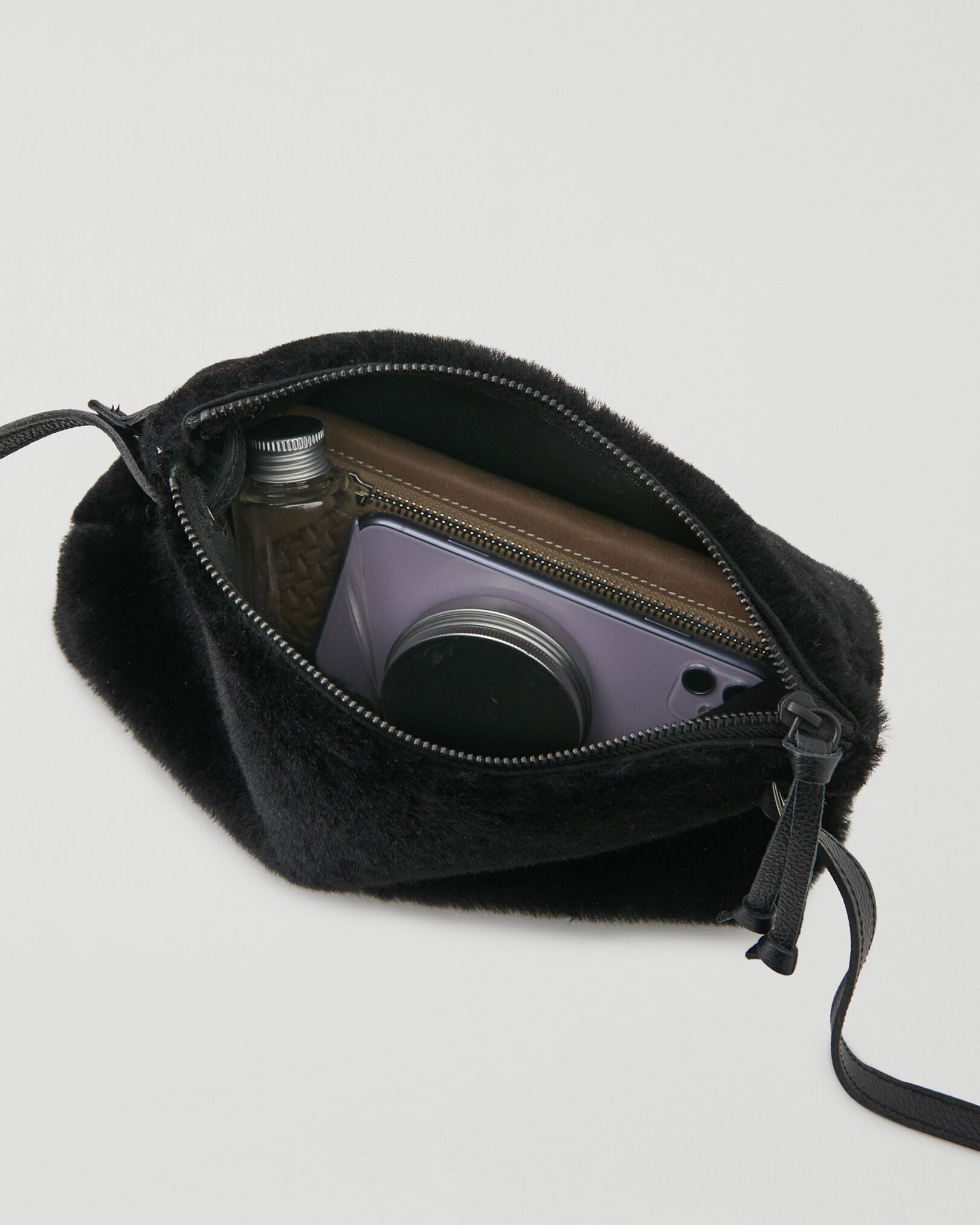 Edie online bag roots