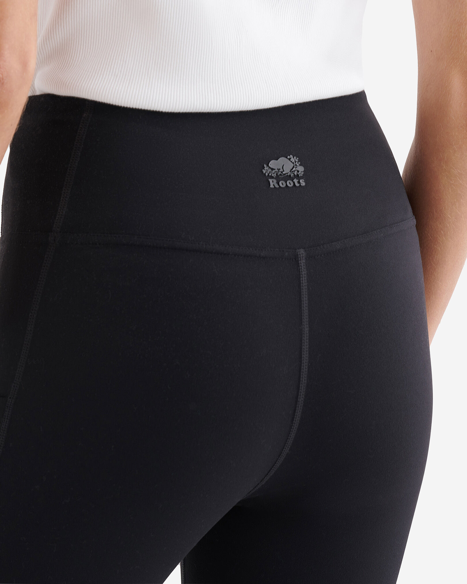 Roots Restore Capri Pocket Legging Pants in Black
