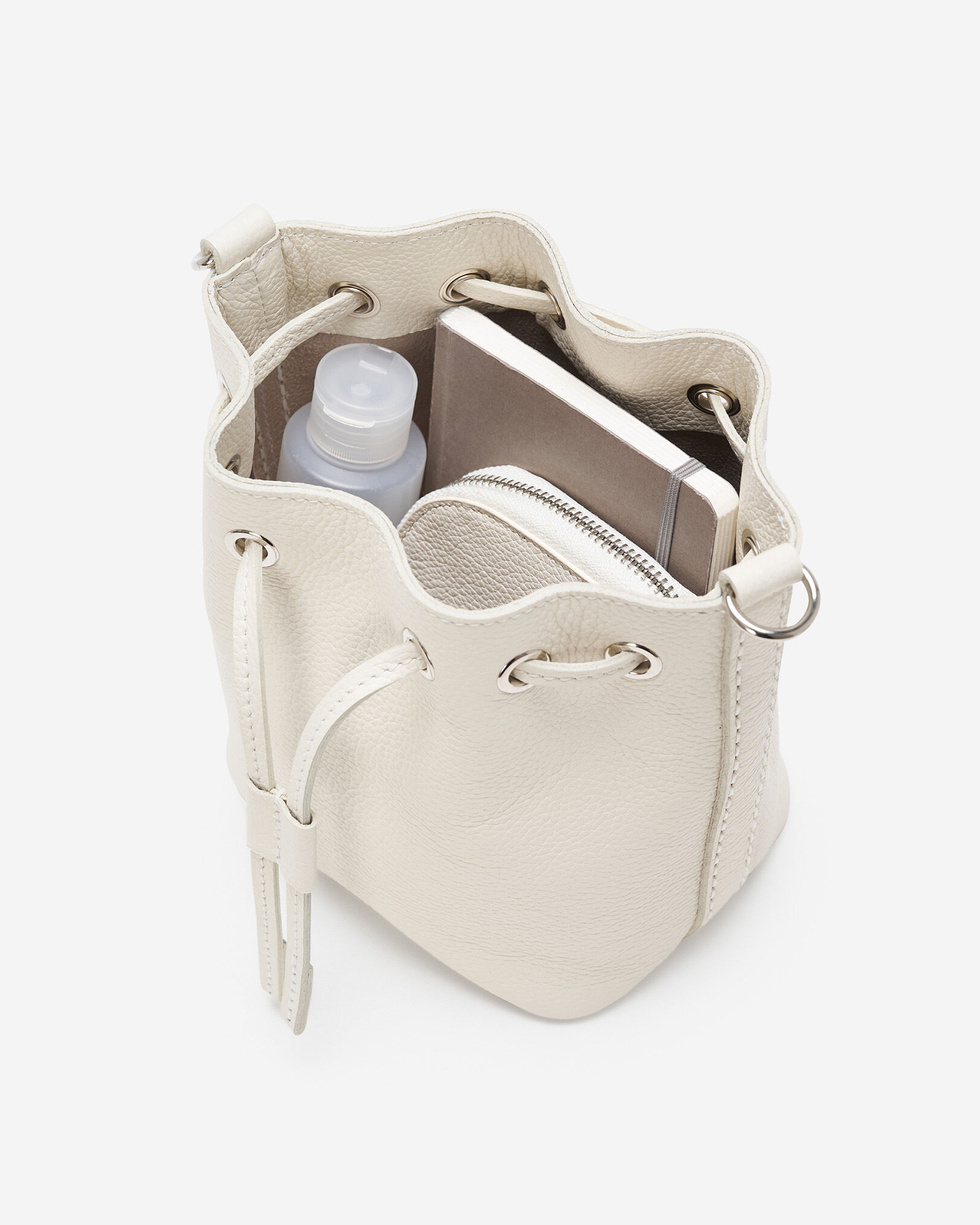 Bucket bag with best sale zipper