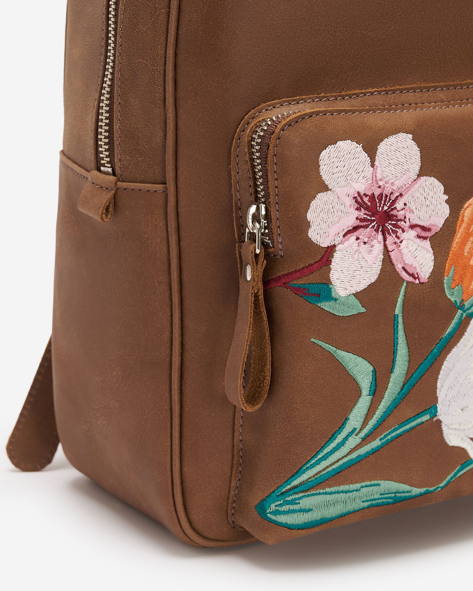 Floral Chelsea Pack Tribe
