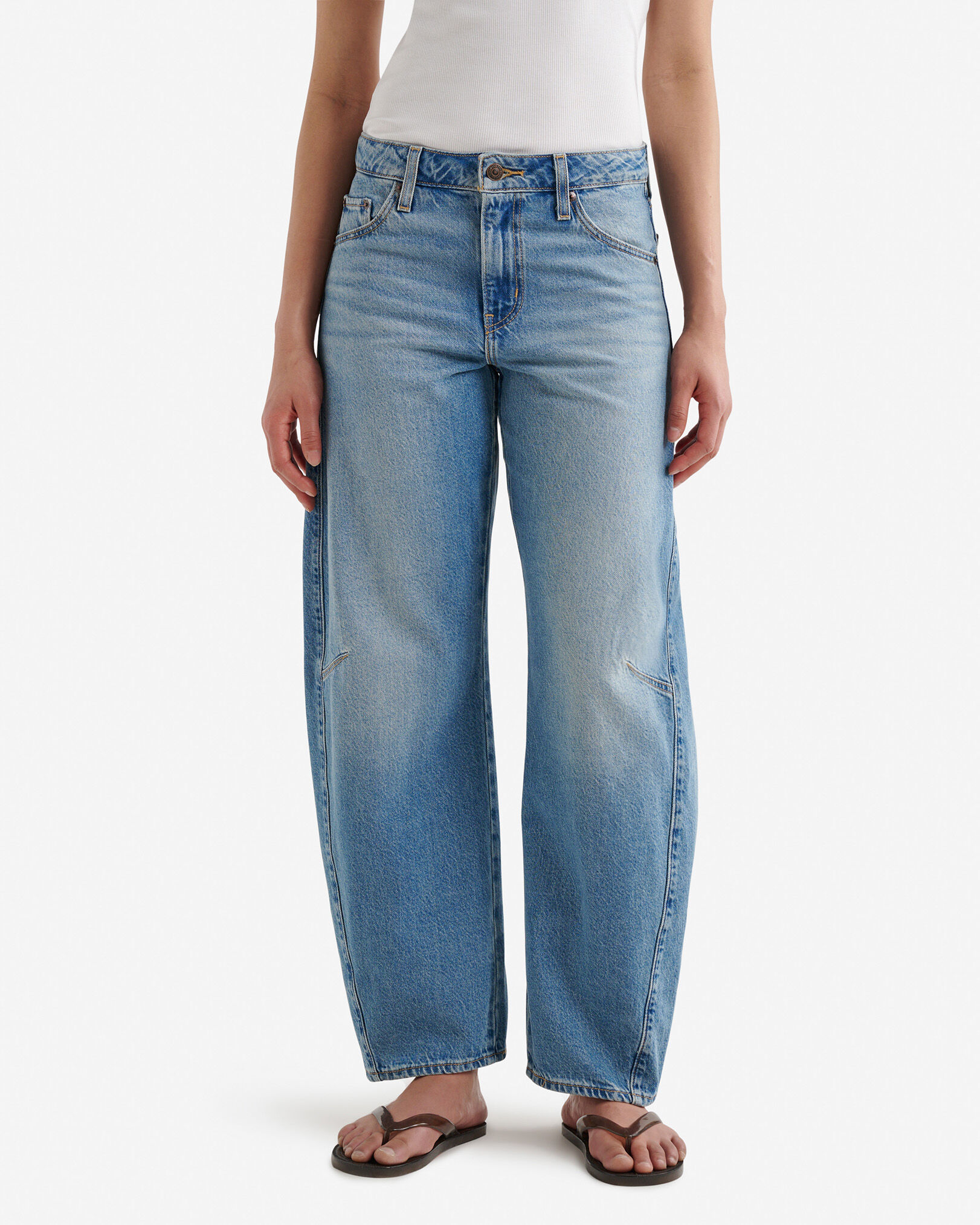 Levi's Baggy Dad Barrel Womens Jeans