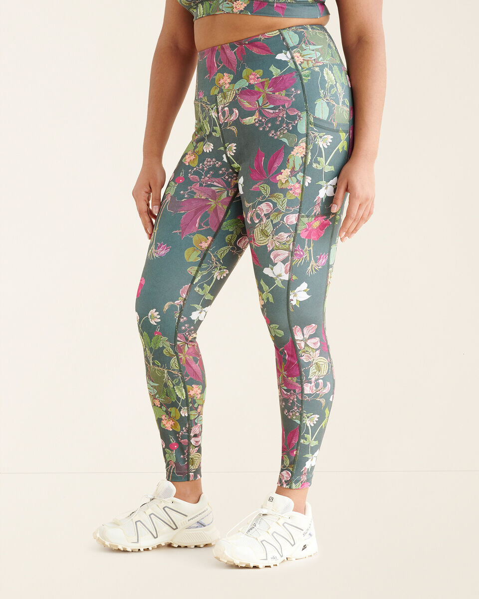 Roots Roots x alder Legging. 1