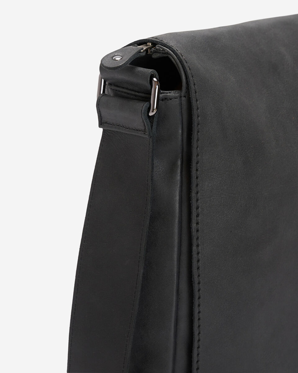 Raiders Bag Tribe