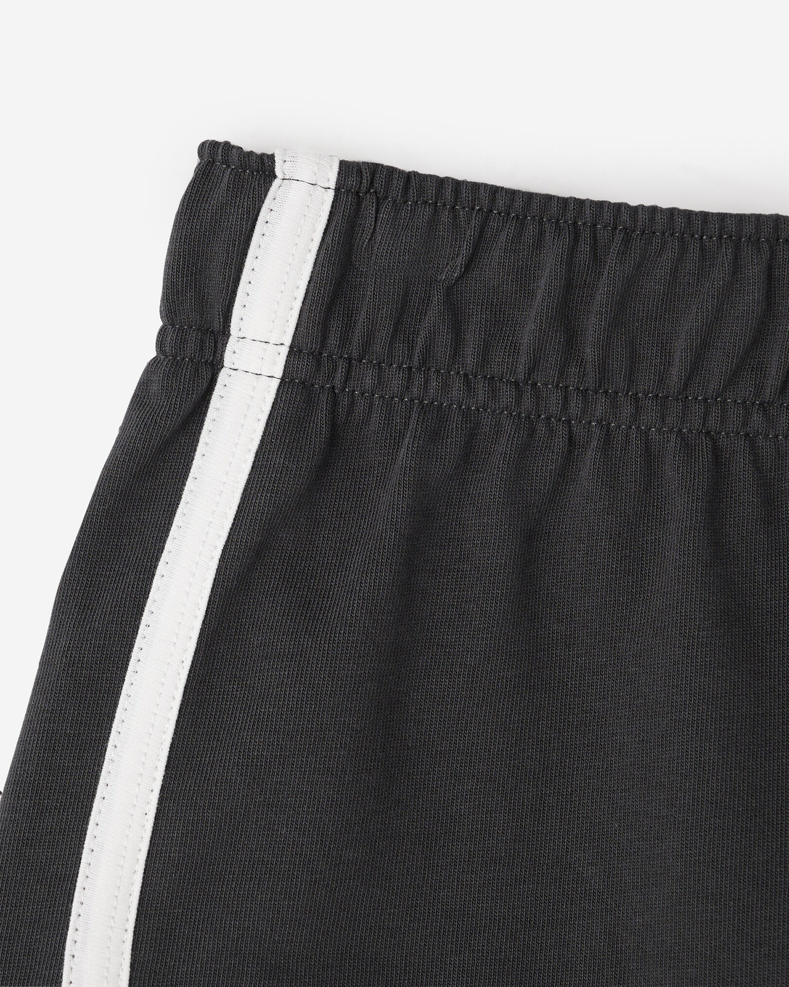 Short sport pour fille
