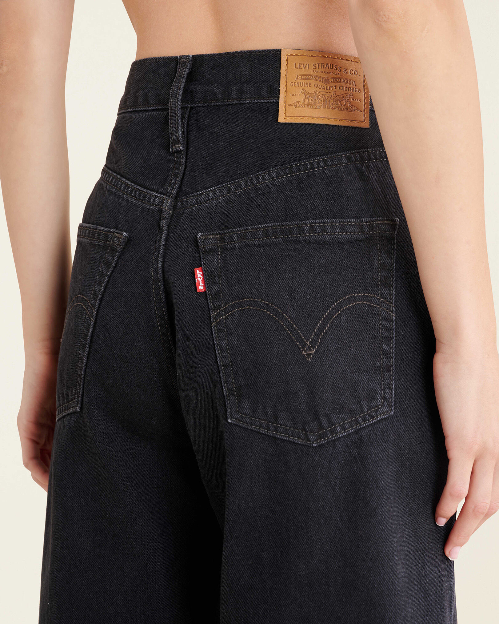 Jean large taille haute levis sales