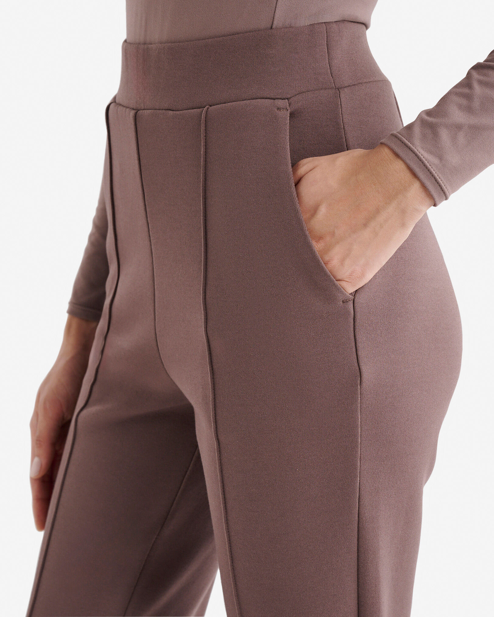 Recover Essential Kick Flare Pant