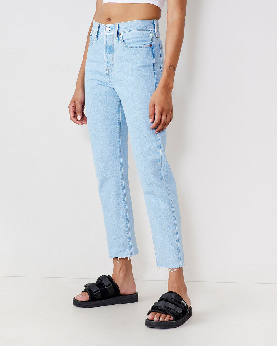 Womens Levi’s Wedgie Straight Jeans
