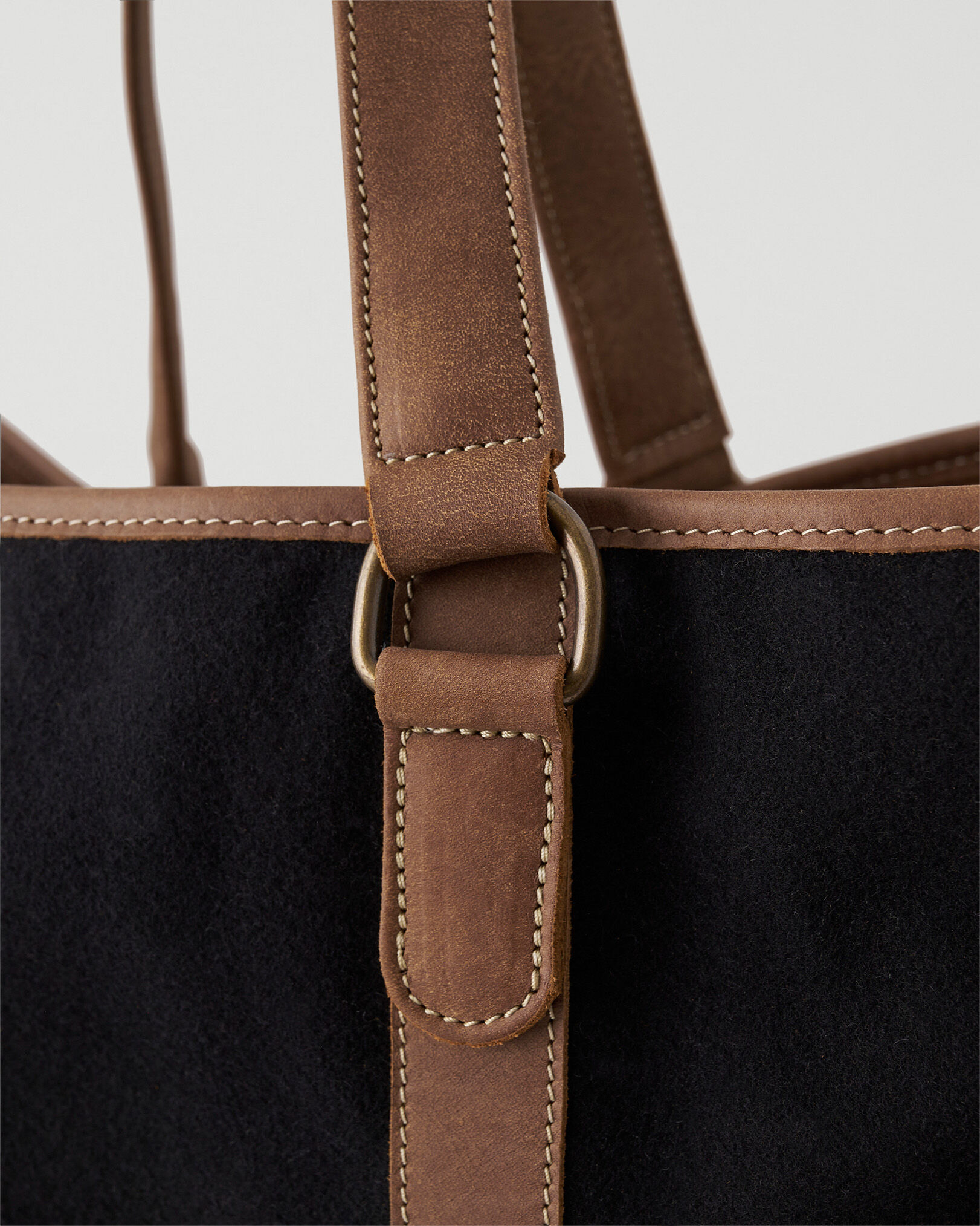 Roots canvas store bag