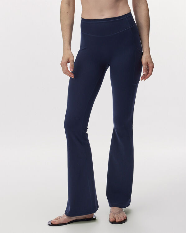 Active Knit Flare Legging