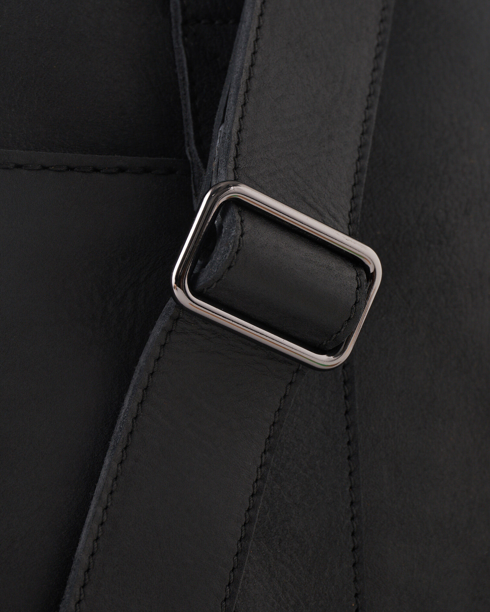 Roots leather deals laptop bag