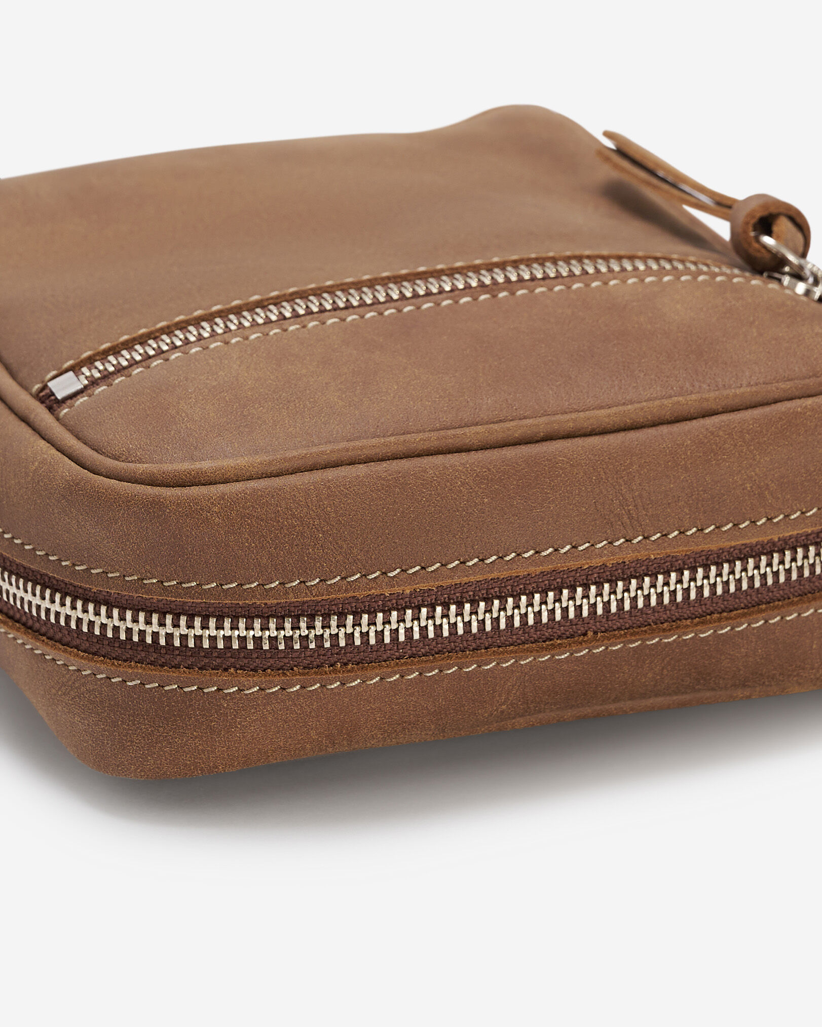 Sac à bandoulière essentiel en cuir Tribe