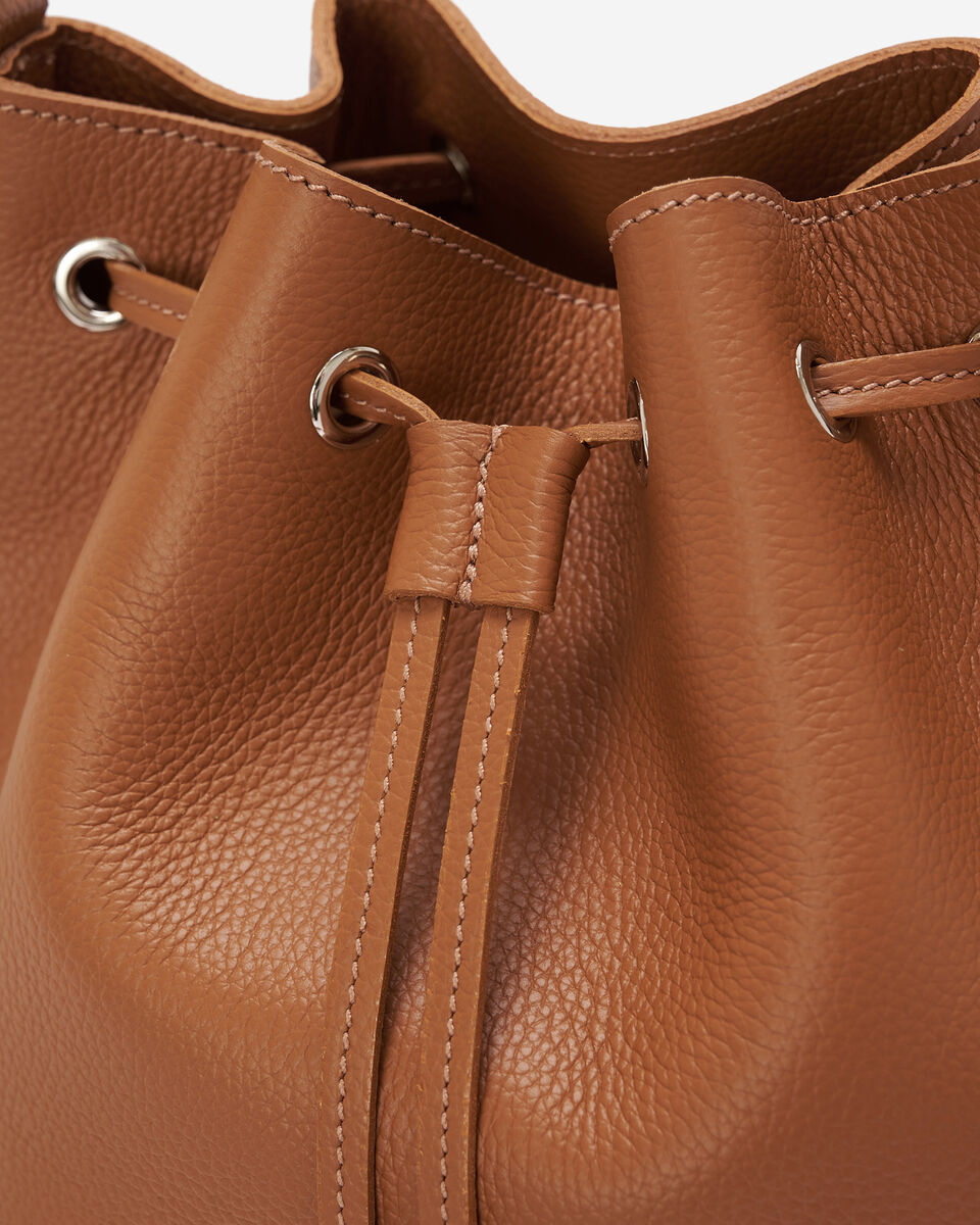 XL Bucket Bag Cervino