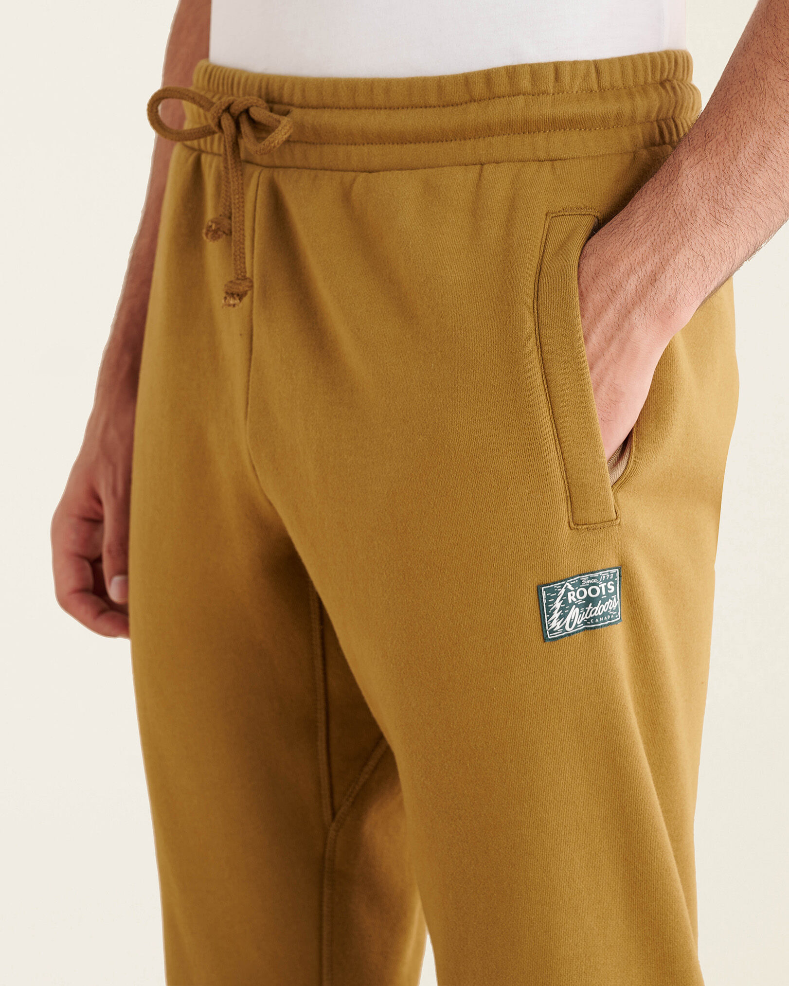 Roots slim outlet fit sweatpants