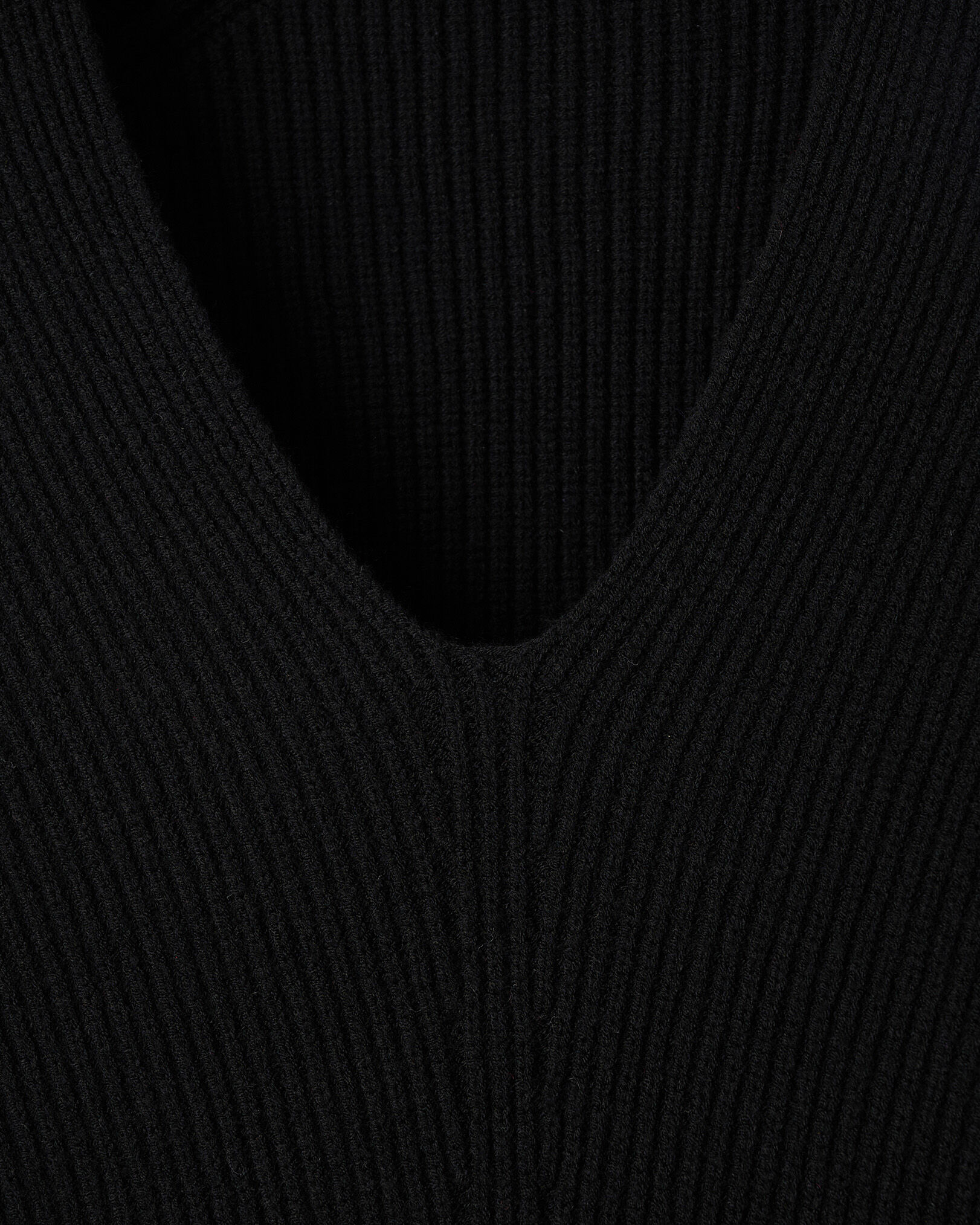 Bowen Rib V-Neck