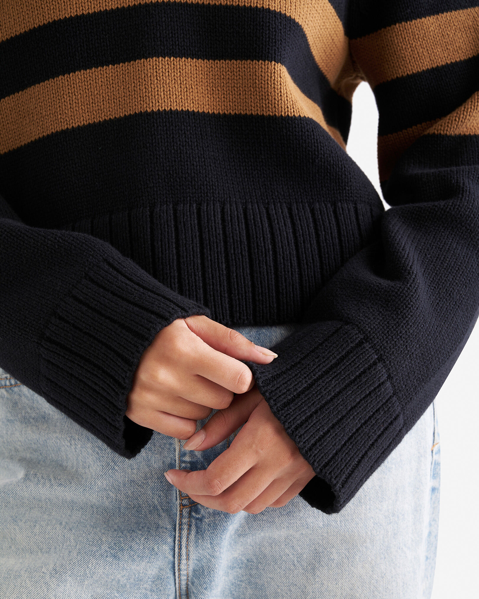 Sweater v sales