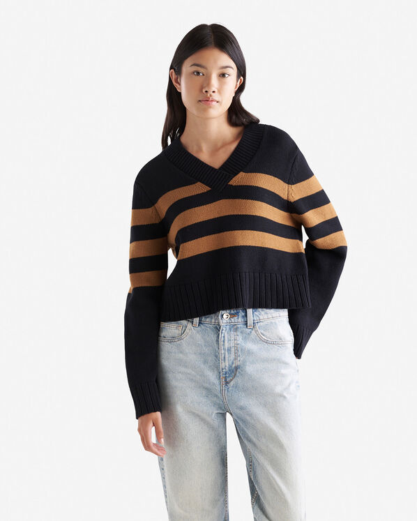 Cape Breton V-Neck Sweater - Black