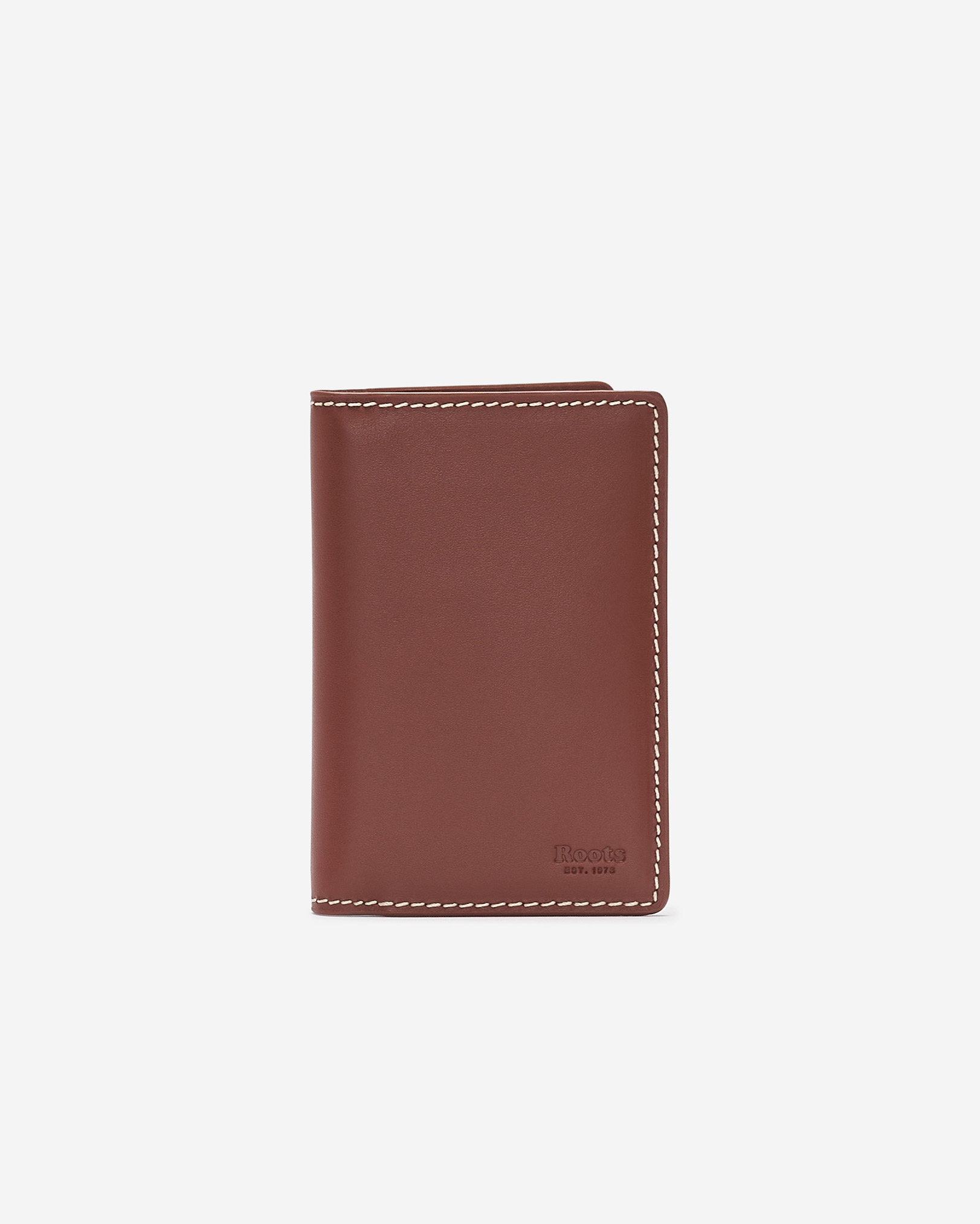 Roots Oxford Passport Holder in Cedar Brown