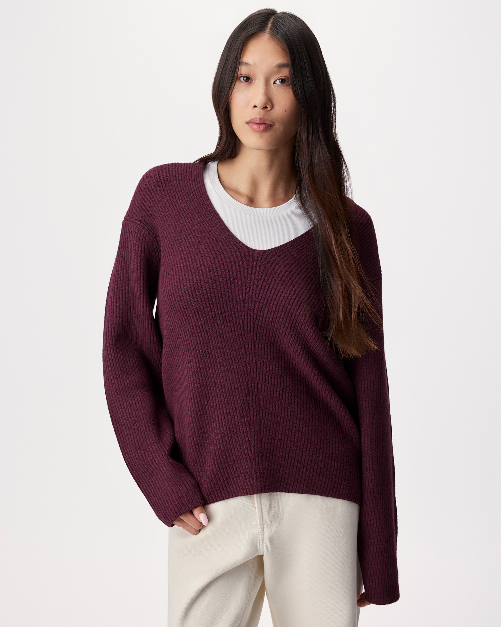 Roots Bowen Rib V-Neck in Maroon Fig Mix