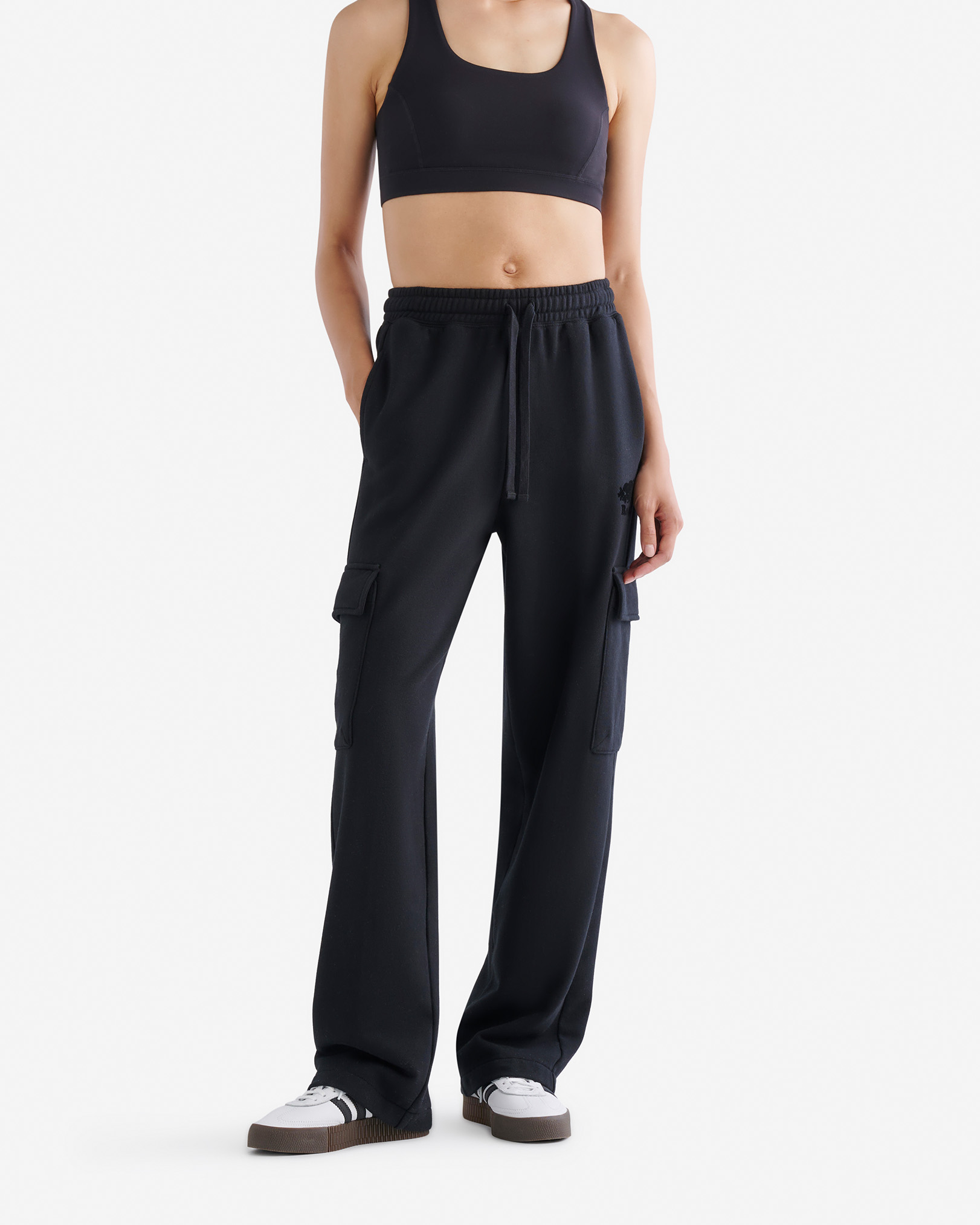 Roots Organic Cooper Cargo Sweatpant in Black